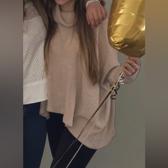 Glamorous Sweater Open Back - Picture 3 of 3